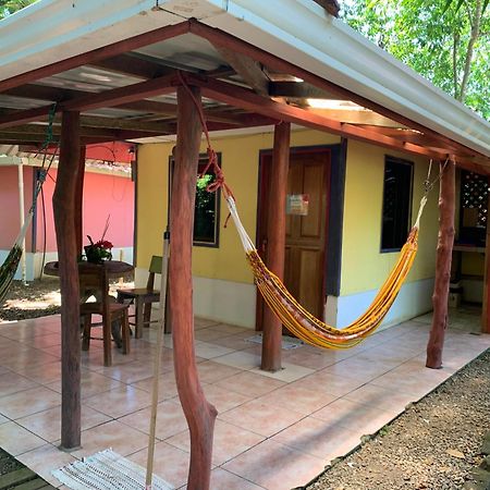 Brigitte'S Ranch Hotel Cahuita Exterior photo