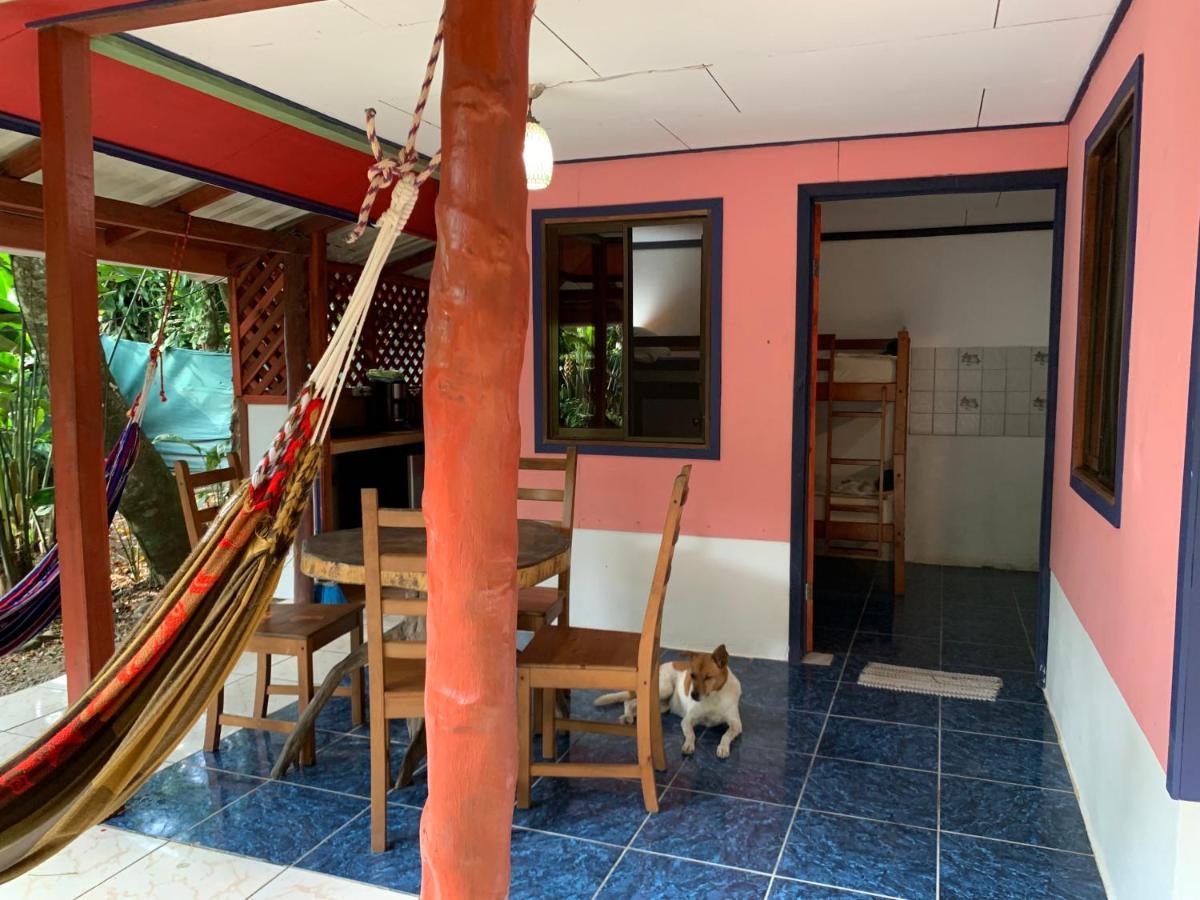 Brigitte'S Ranch Hotel Cahuita Exterior photo