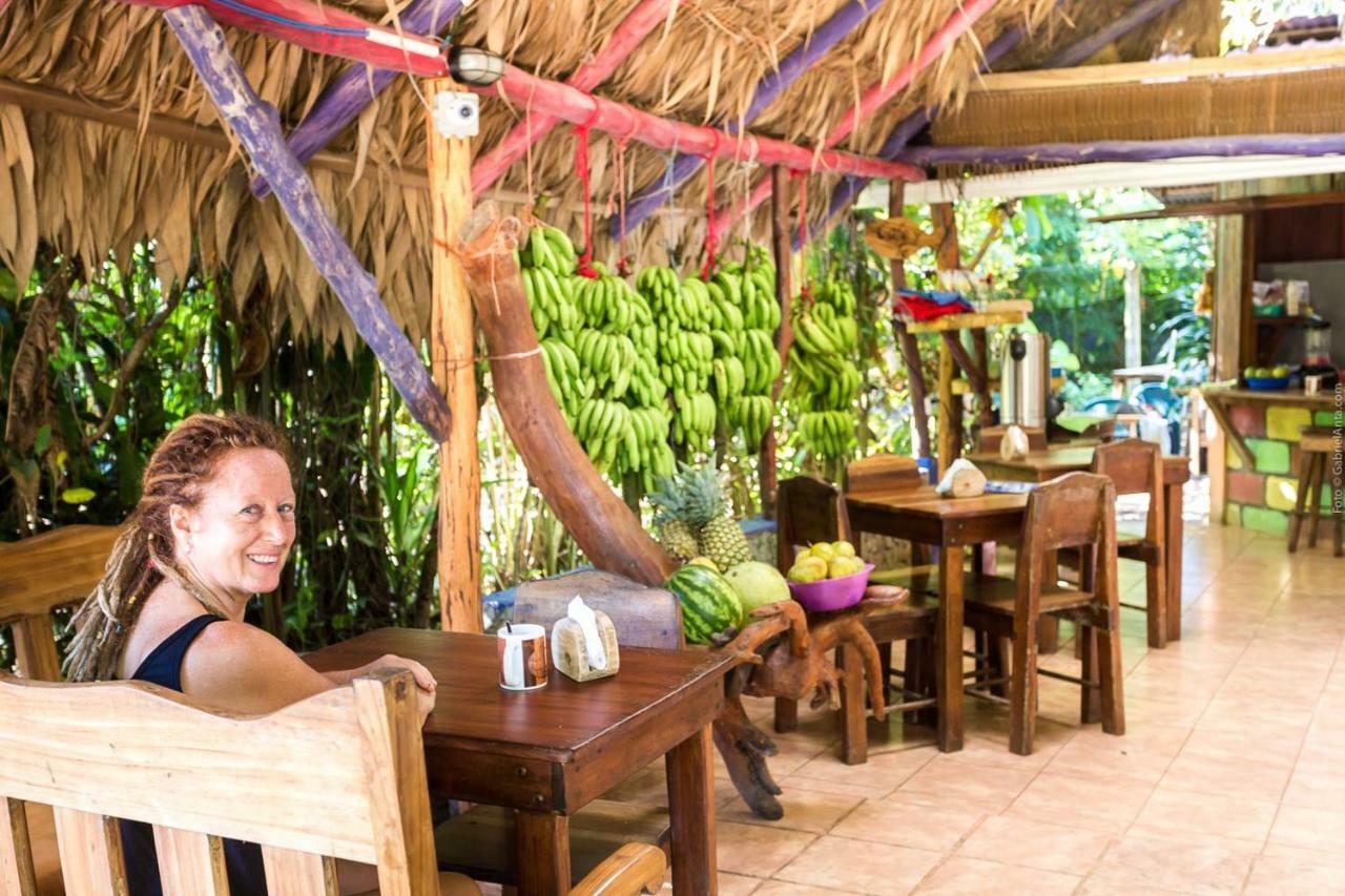 Brigitte'S Ranch Hotel Cahuita Exterior photo